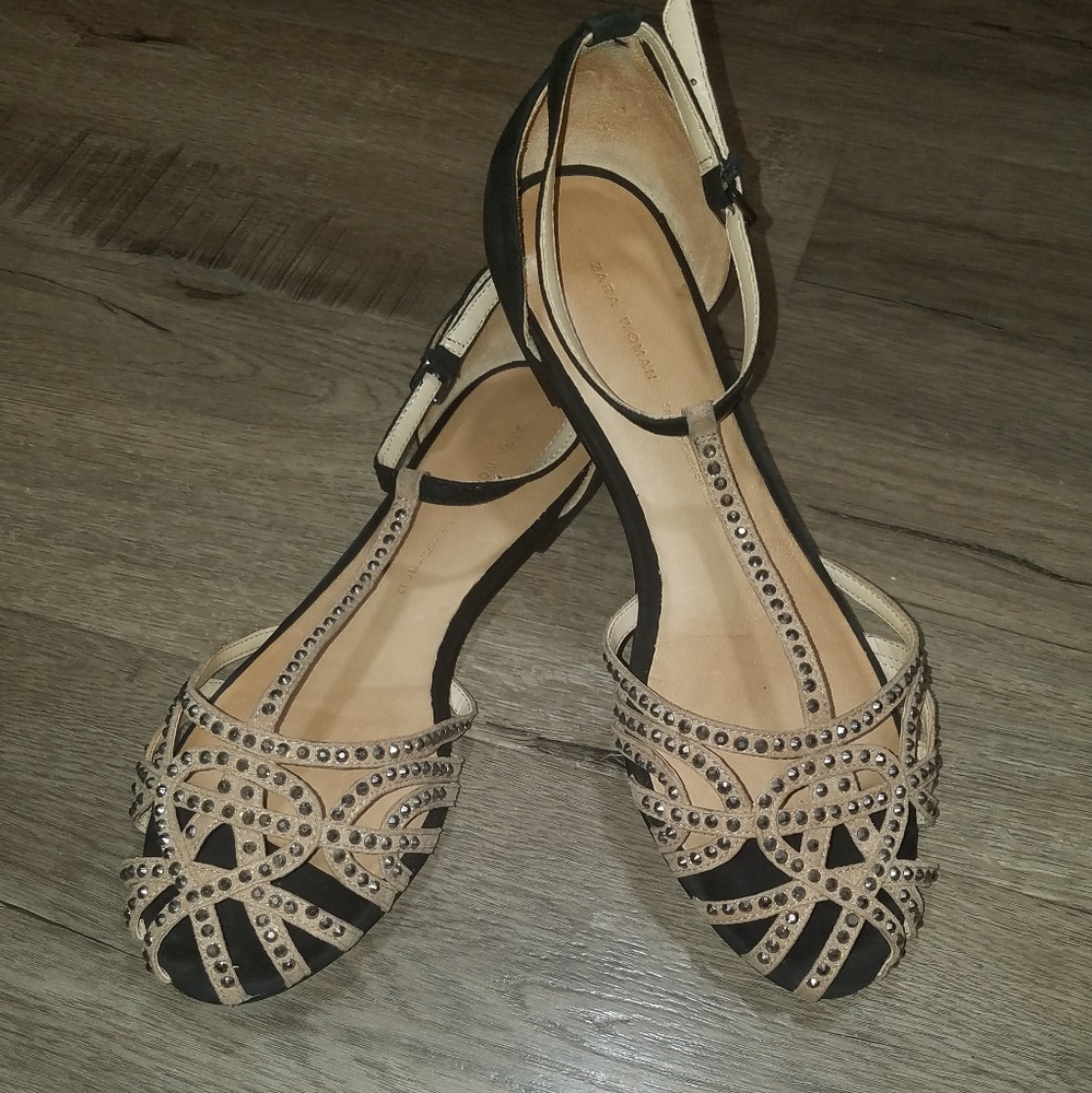 Zara Women Ankle Strapped Flats